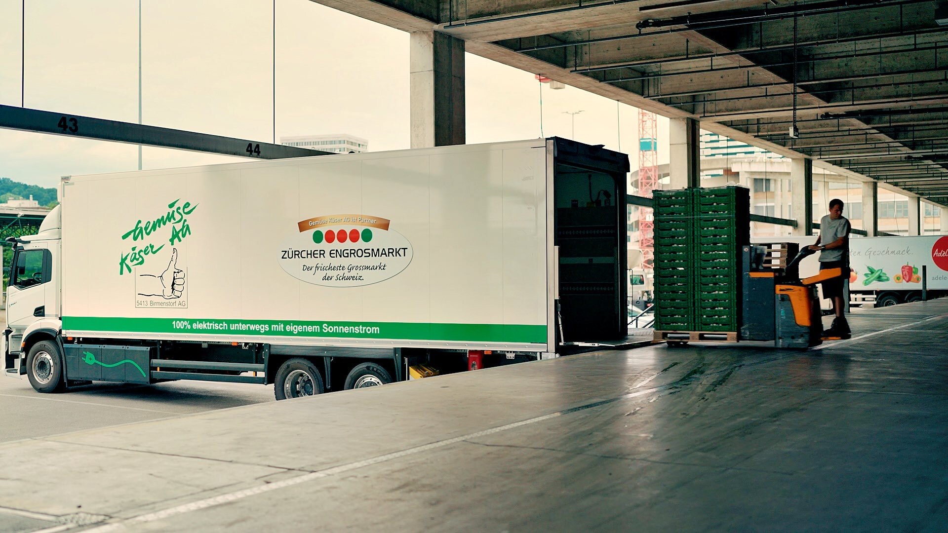 cut-e-lkw.00-04-04-07.standbild011enh.jpg